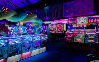 LCK韩国赛区比赛现场 - 首尔LoL Park，专业演播室，选手隔音房