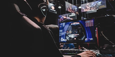 玩家社区高光操作集锦 - 亚索一打三反杀全部敌人的精彩镜头